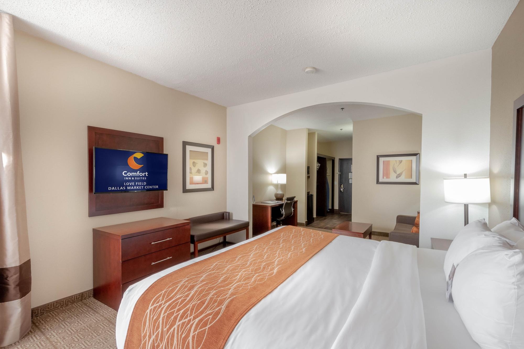 Comfort Inn & Suites Love Field-Dallas Market Center Exterior foto
