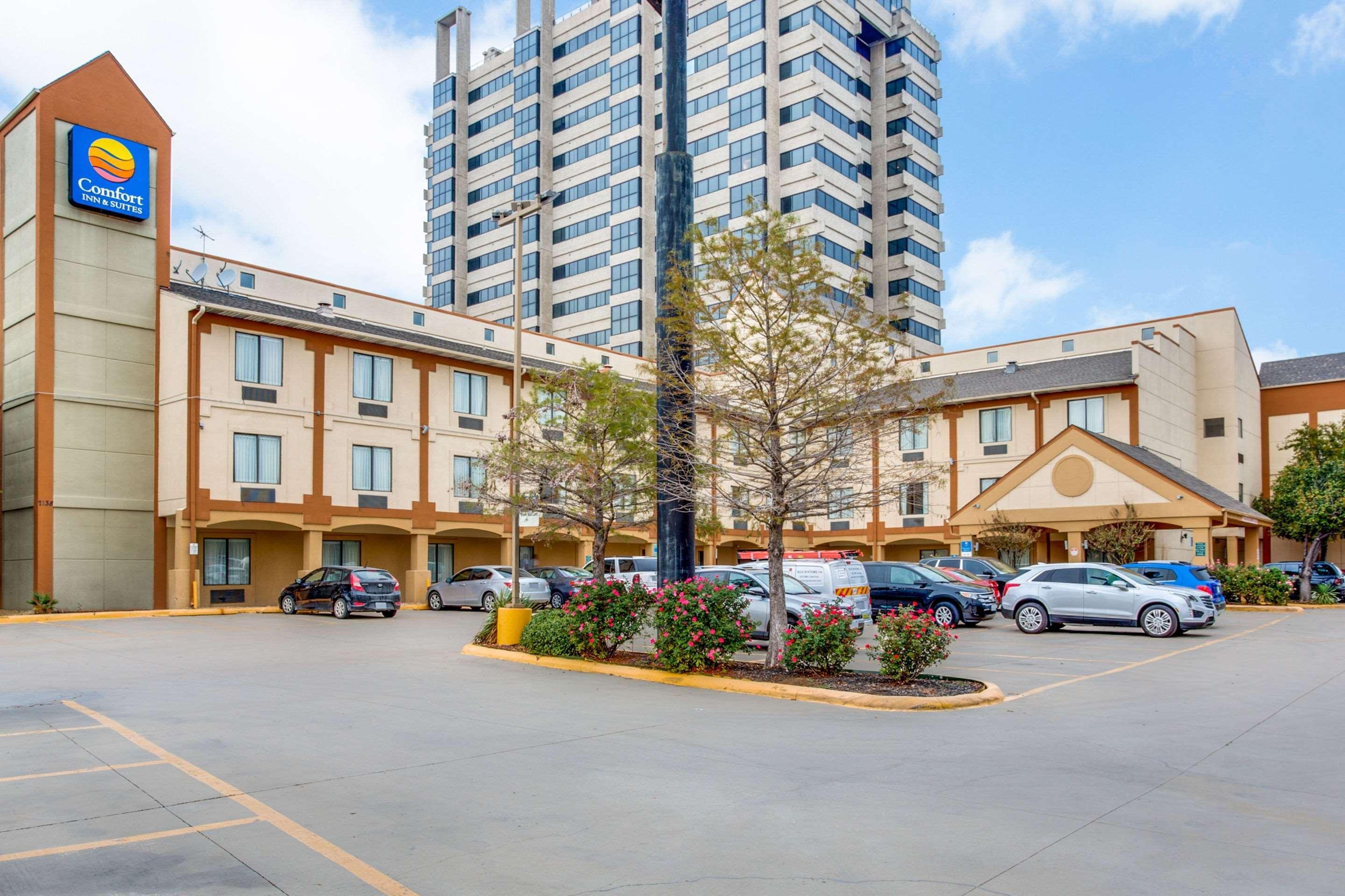 Comfort Inn & Suites Love Field-Dallas Market Center Exterior foto