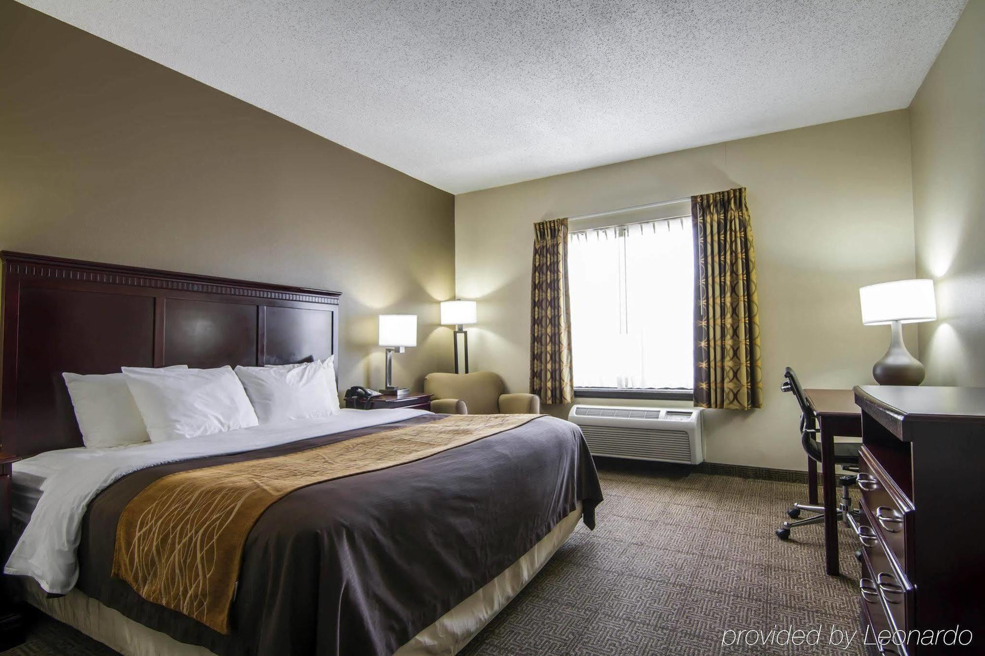 Comfort Inn & Suites Love Field-Dallas Market Center Exterior foto